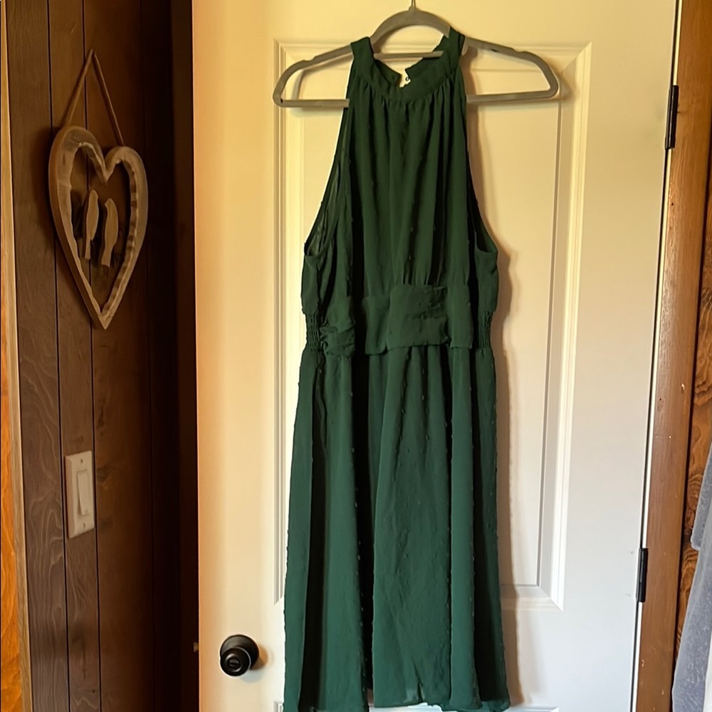 Elegant Green Sleeveless Dress